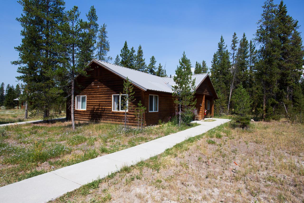 Headwaters Lodge & Cabins At Flagg Ranch Моран Экстерьер фото