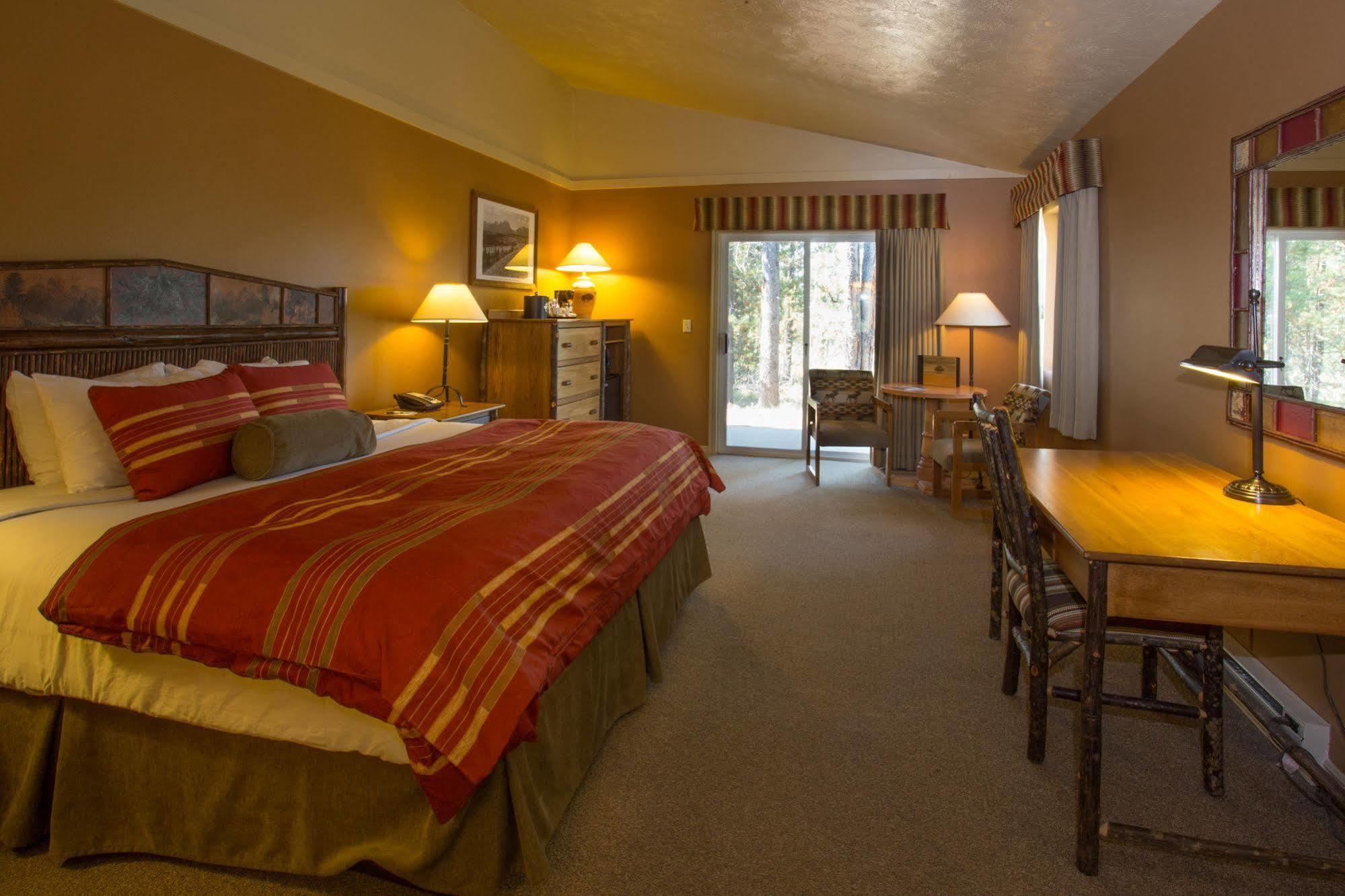 Headwaters Lodge & Cabins At Flagg Ranch Моран Экстерьер фото